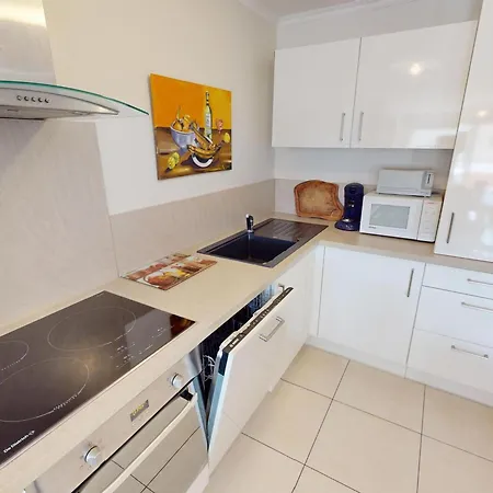 2p Calme Avec Terrasse, Piscine, Parking Et Wifi Menton