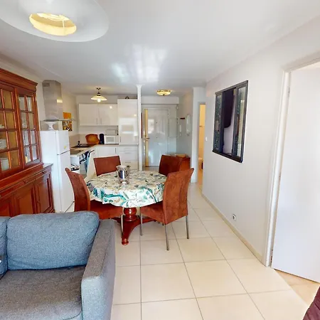 2p Calme Avec Terrasse, Piscine, Parking Et Wifi * Menton